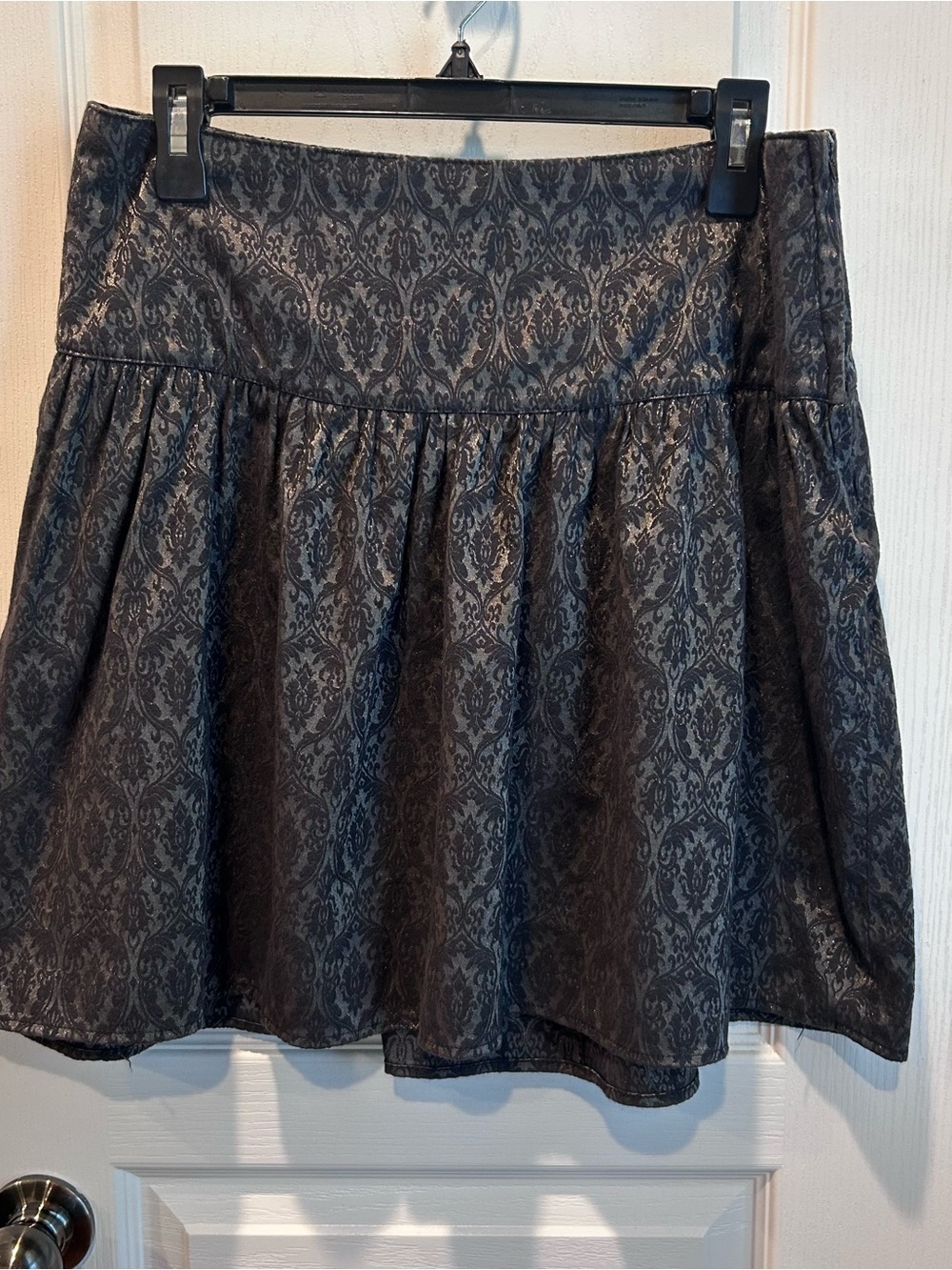 Speckless Women’s Black Ornate Metallic 18” Long Side Zip Size Large Skirt